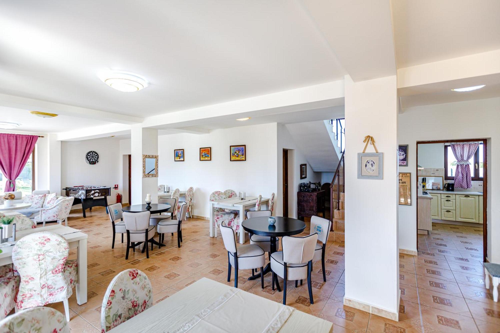 Gasthaus Sacalaz Pensiune *